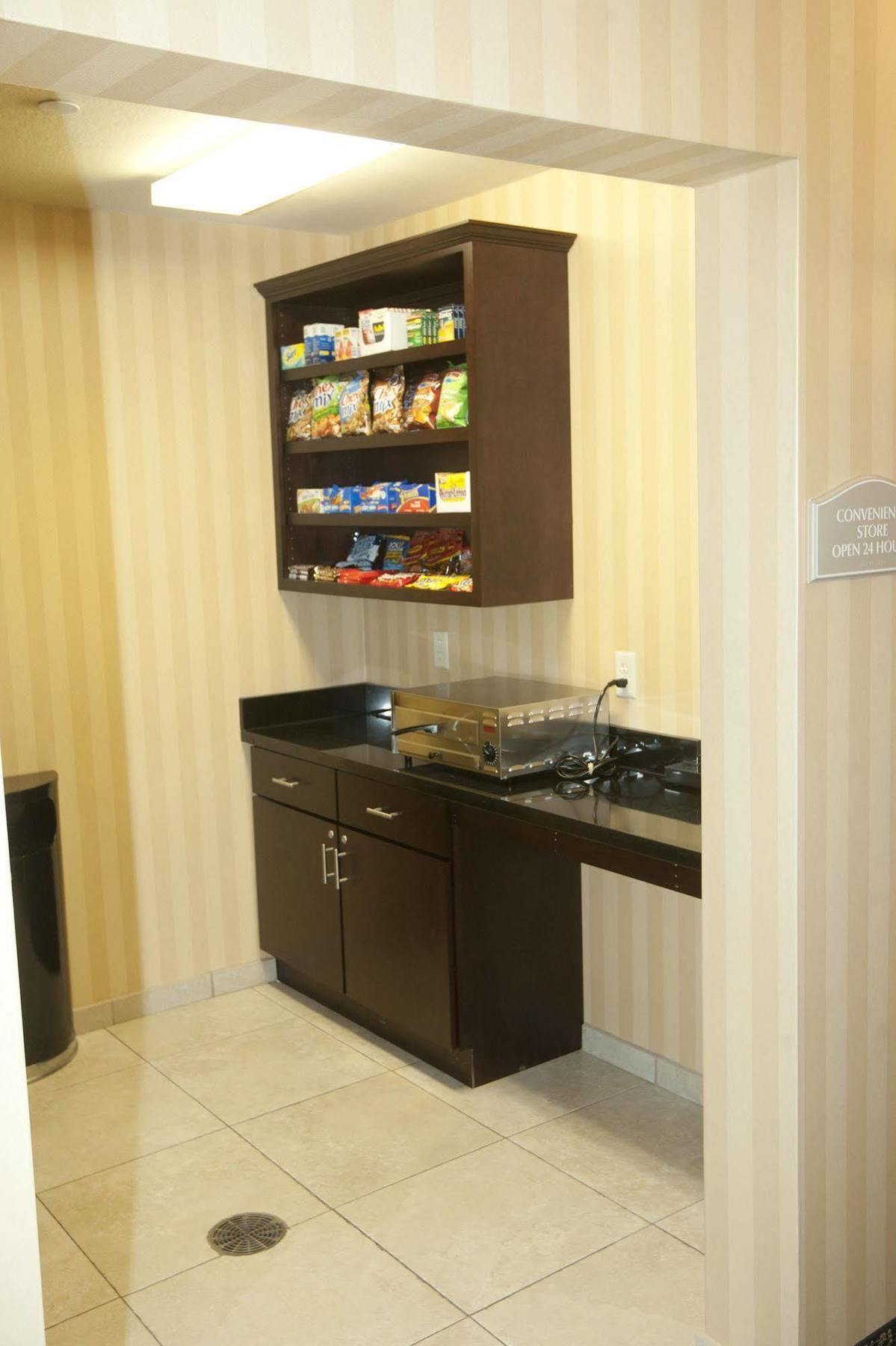 Cobblestone Inn&Suites - Langdon Extérieur photo