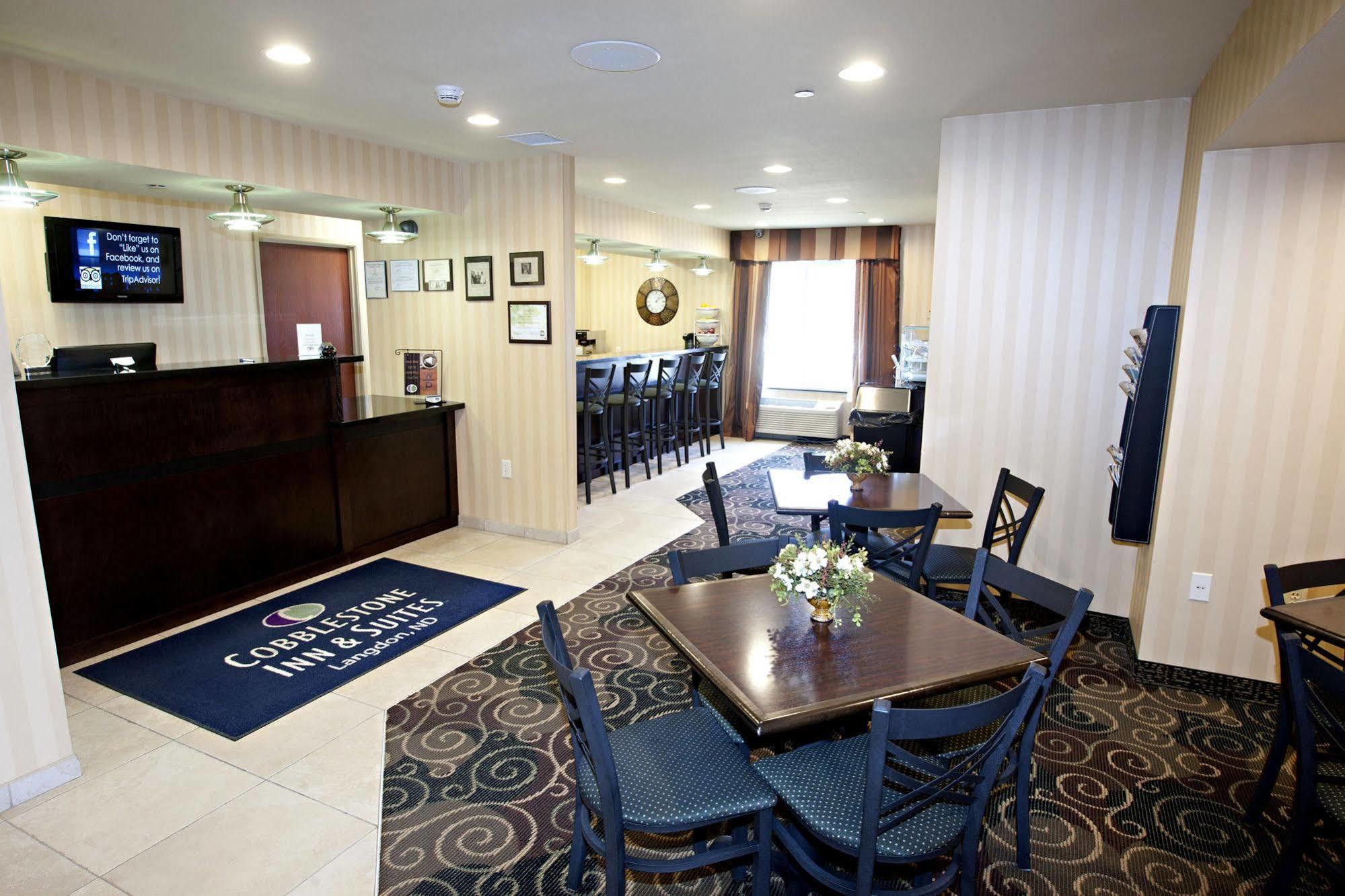 Cobblestone Inn&Suites - Langdon Extérieur photo